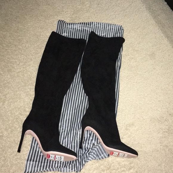 Prada - Picture 7 of 8